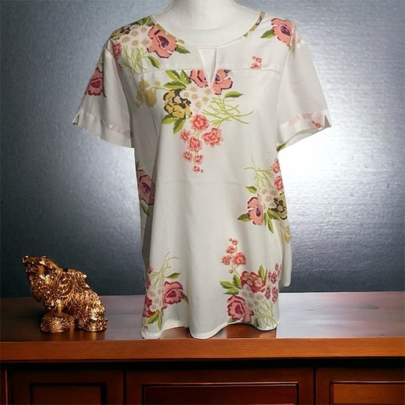 Van Heusen‎ Cream and Pink Floral Top - Picture 1 of 5